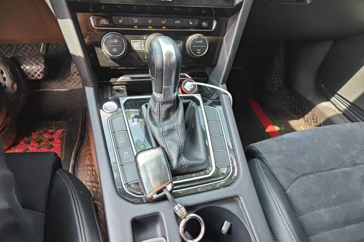 Used Volkswagen Magotan 2018 330TSI DSG Luxury Model Gear Lever