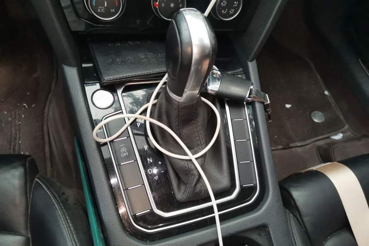 Used Volkswagen Magotan 2018 330TSI DSG Advanced Model Gear Lever
