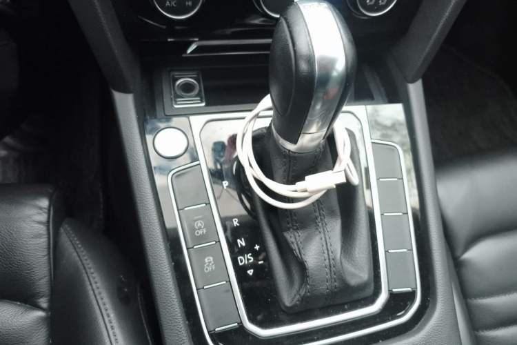 Used Volkswagen Magotan 2018 330TSI DSG Advanced Model Gear Lever