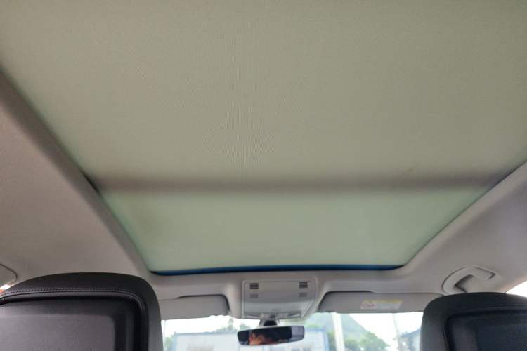 Used Volkswagen Magotan 2018 330TSI DSG Luxury Model Headliner