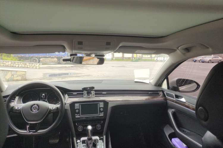 Used Volkswagen Magotan 2018 330TSI DSG Luxury Model Headliner