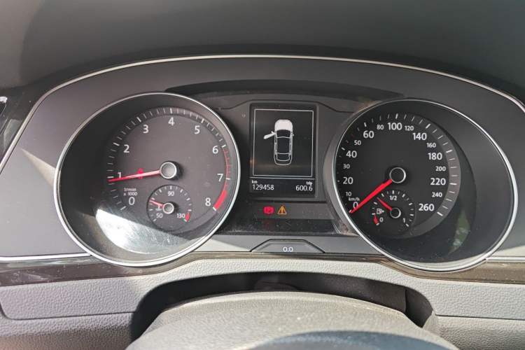 Used Volkswagen Magotan 2018 330TSI DSG Luxury Model Instrument Cluster
