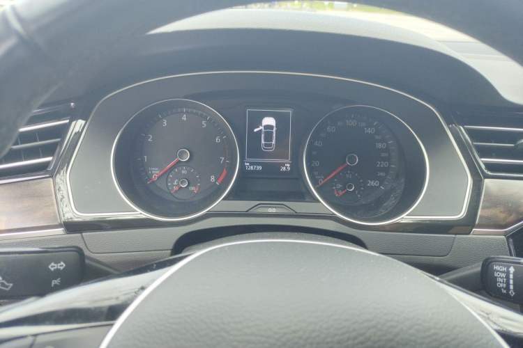 Used Volkswagen Magotan 2018 330TSI DSG Luxury Model Instrument Cluster