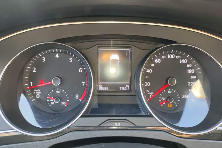 Used Volkswagen Magotan 2018 330TSI DSG Luxury Model Instrument Cluster