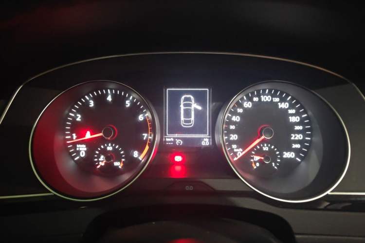 Used Volkswagen Magotan 2018 Facelift 330TSI DSG Luxury Model Instrument Cluster