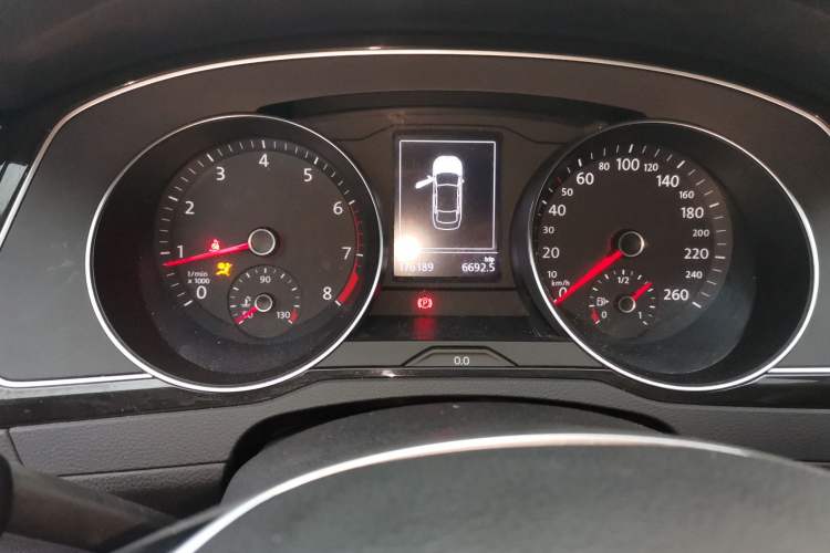 Used Volkswagen Magotan 2018 330TSI DSG Advanced Model Instrument Cluster