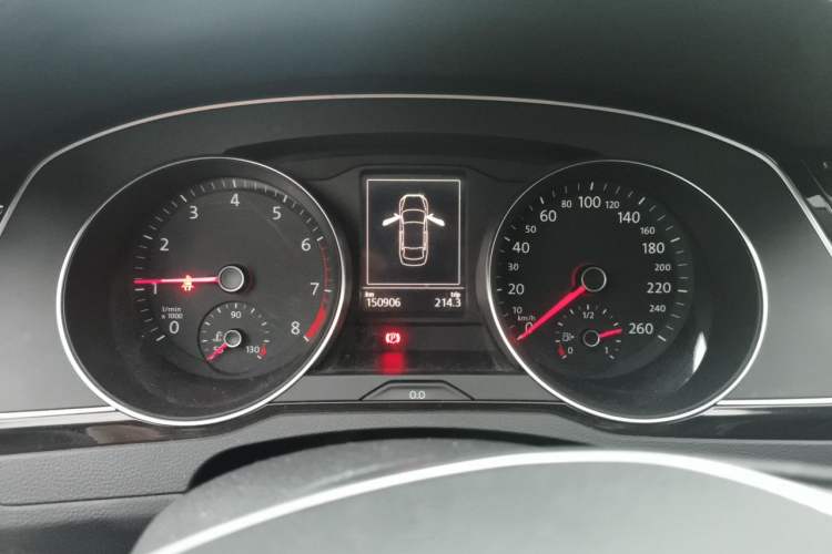 Used Volkswagen Magotan 2018 330TSI DSG Advanced Model Instrument Cluster