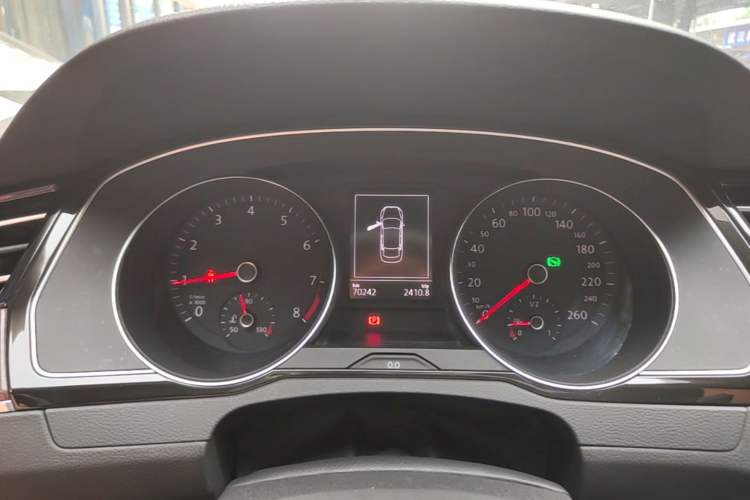 Used Volkswagen Magotan 2018 Facelift 330TSI DSG Luxury Model Instrument Cluster