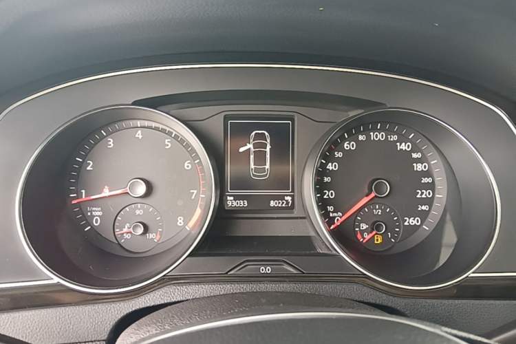 Used Volkswagen Magotan 2018 Facelift 330TSI DSG Luxury Model Instrument Cluster