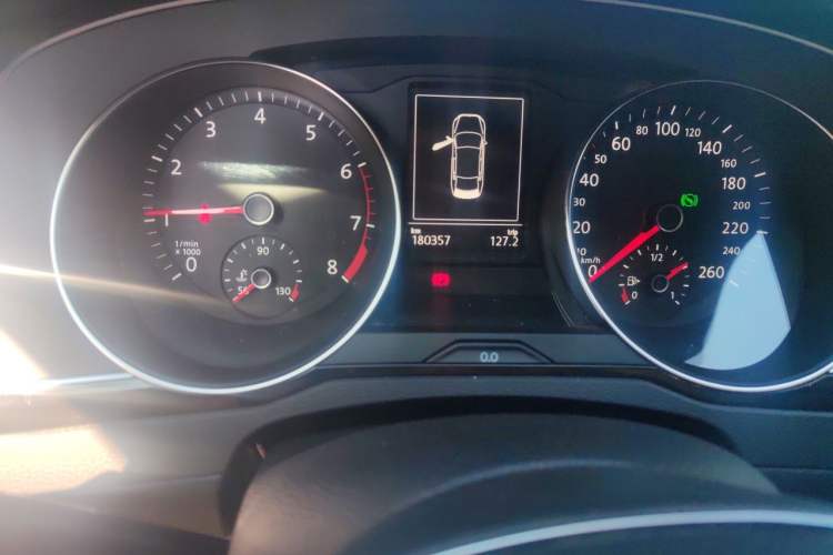 Used Volkswagen Magotan 2018 Facelift 330TSI DSG Luxury Model Instrument Cluster