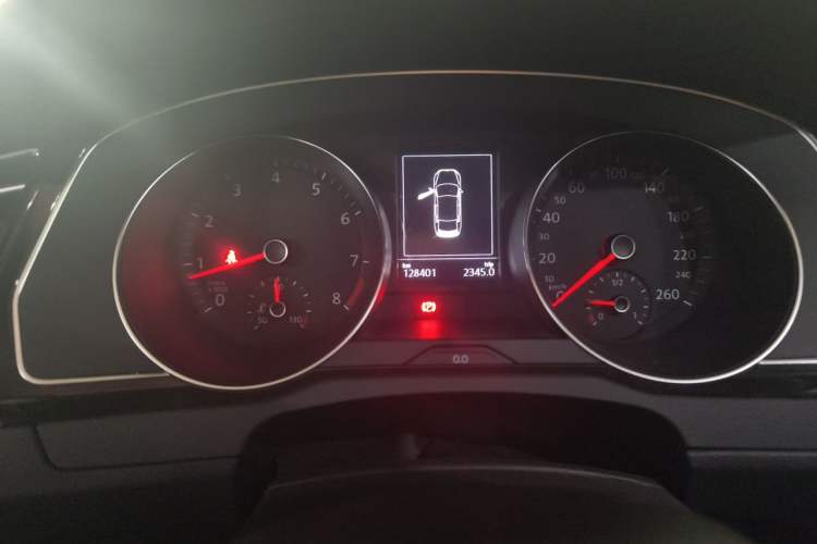 Used Volkswagen Magotan 2018 330TSI DSG Advanced Model Instrument Cluster