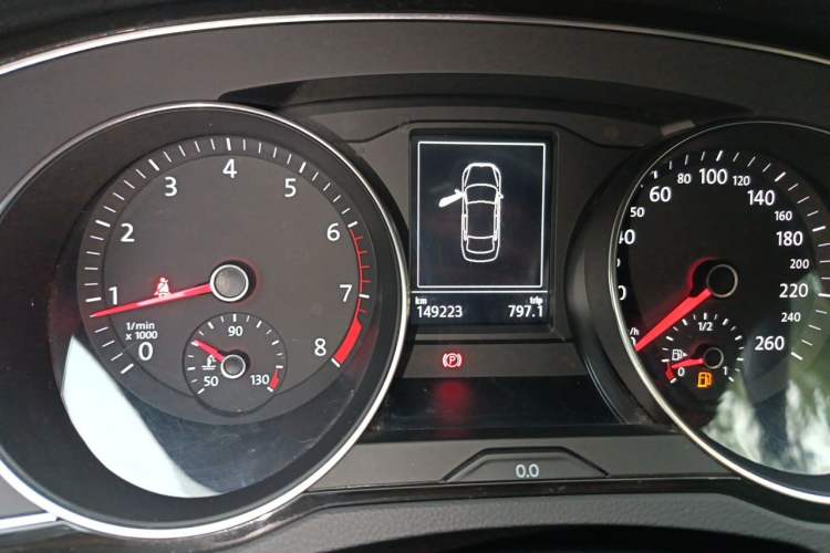 Used Volkswagen Magotan 2018 330TSI DSG Advanced Model Instrument Cluster
