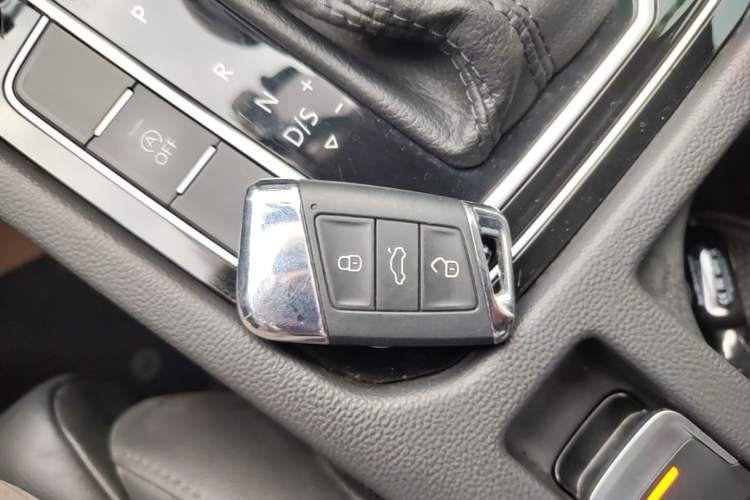 Used Volkswagen Magotan 2018 Facelift 330TSI DSG Luxury Model Interior 1