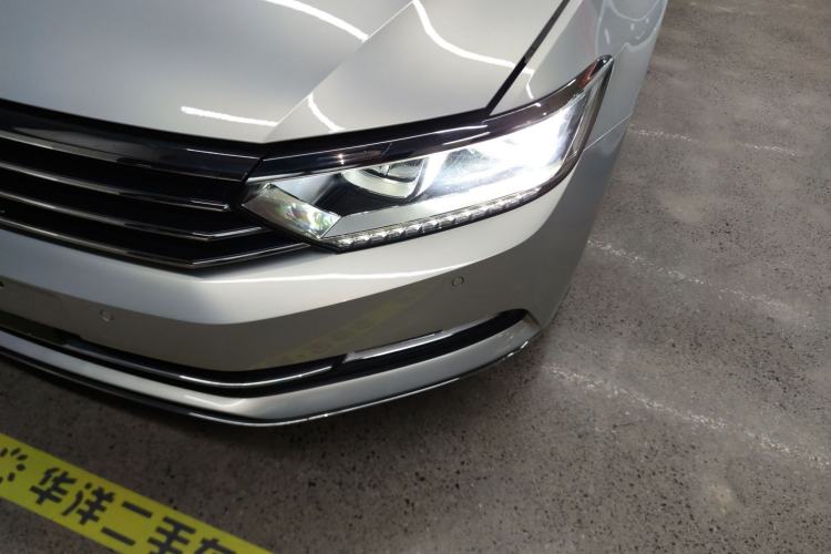 Used Volkswagen Magotan 2018 Facelift 330TSI DSG Luxury Model Left Front Headlight