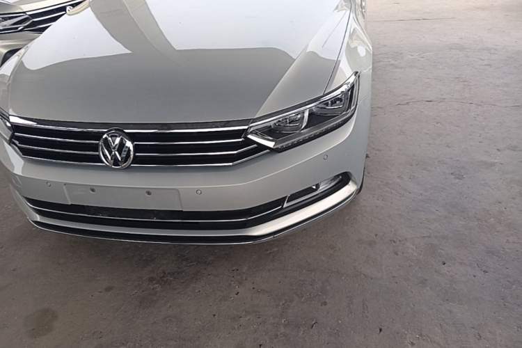 Used Volkswagen Magotan 2018 Facelift 330TSI DSG Luxury Model Left Front Headlight