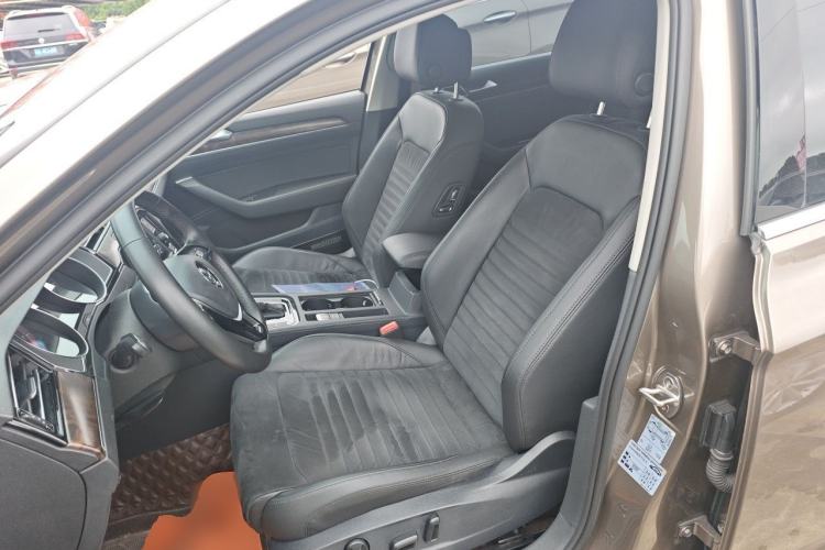Used Volkswagen Magotan 2018 330TSI DSG Luxury Model Left Front Seat
