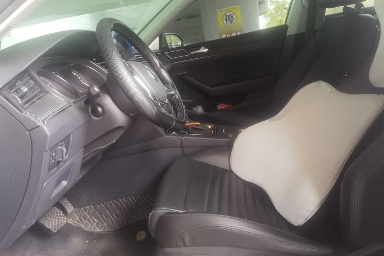 Used Volkswagen Magotan 2018 330TSI DSG Advanced Model Left Front Seat