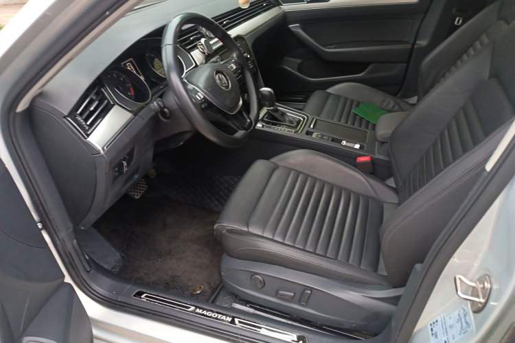 Used Volkswagen Magotan 2018 330TSI DSG Advanced Model Left Front Seat