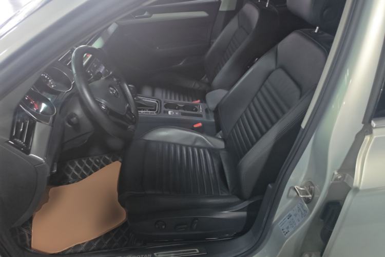 Used Volkswagen Magotan 2018 330TSI DSG Advanced Model Left Front Seat