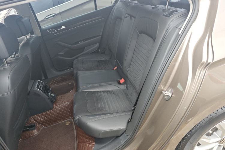 Used Volkswagen Magotan 2018 330TSI DSG Luxury Model Left Rear Seat
