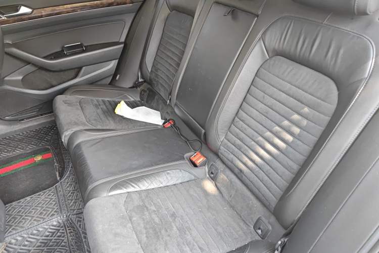 Used Volkswagen Magotan 2018 330TSI DSG Luxury Model Left Rear Seat