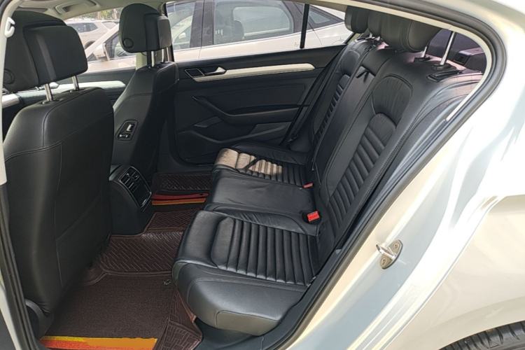Used Volkswagen Magotan 2018 330TSI DSG Advanced Model Left Rear Seat