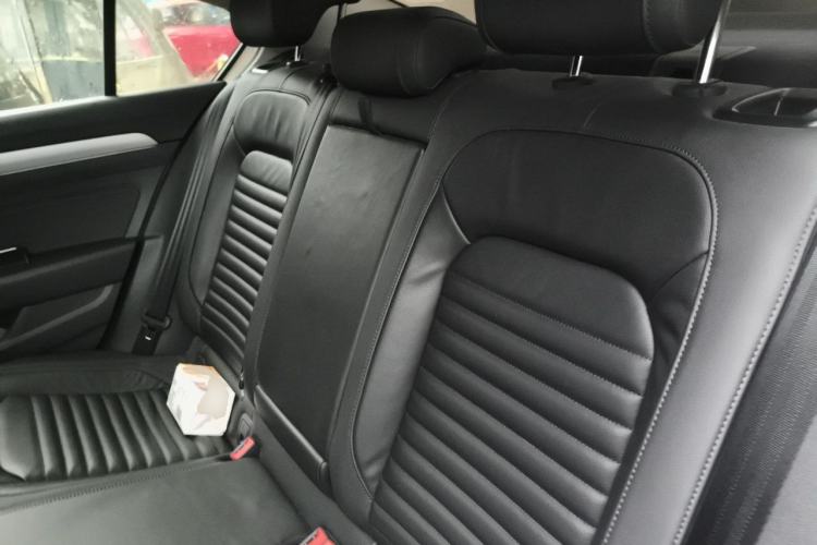 Used Volkswagen Magotan 2018 330TSI DSG Advanced Model Left Rear Seat