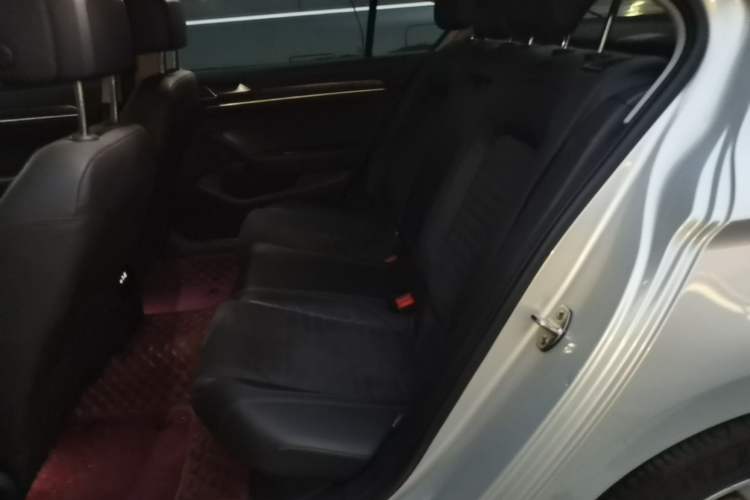 Used Volkswagen Magotan 2018 330TSI DSG Luxury Model Left Rear Seat