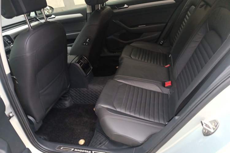 Used Volkswagen Magotan 2018 330TSI DSG Advanced Model Left Rear Seat