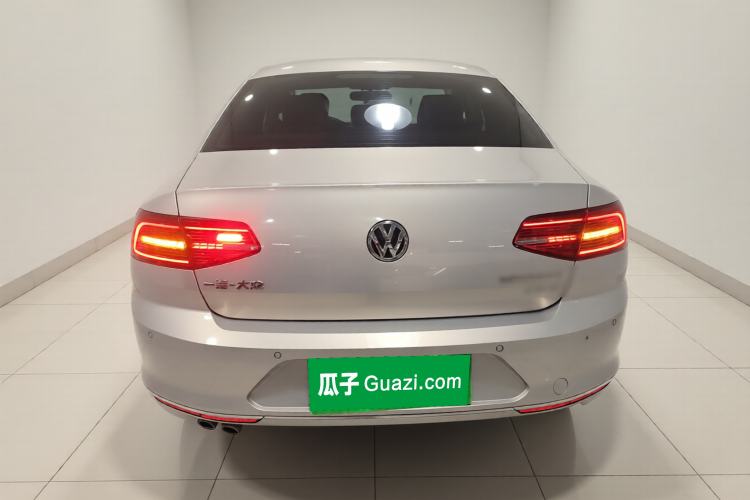 Used Volkswagen Magotan 2018 330TSI DSG Advanced Model Rear