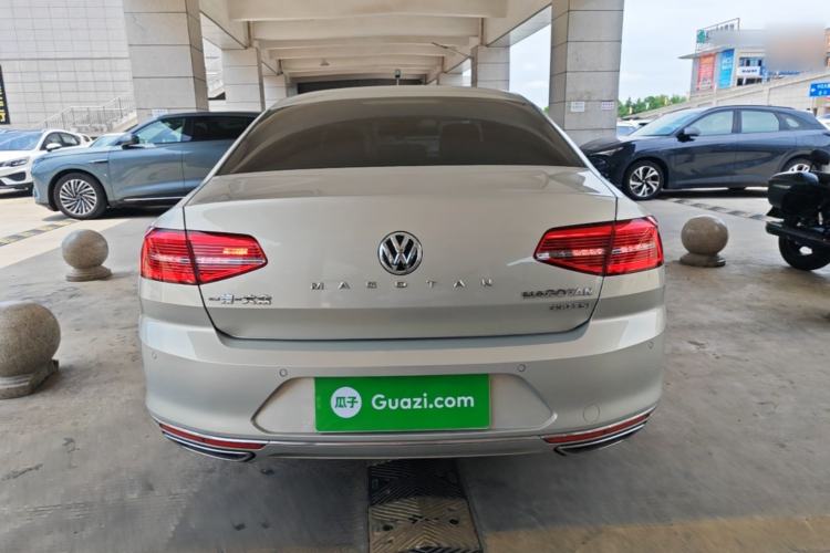 Used Volkswagen Magotan 2018 Facelift 330TSI DSG Luxury Model Rear