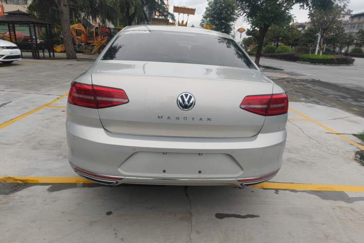 Used Volkswagen Magotan 2018 330TSI DSG Luxury Model Rear