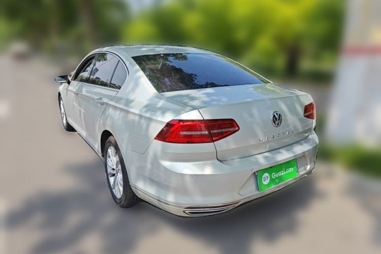 Used Volkswagen Magotan 2018 330TSI DSG Luxury Model Rear Left 45 Deg