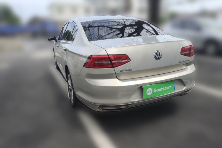 Used Volkswagen Magotan 2018 330TSI DSG Luxury Model Rear Left 45 Deg