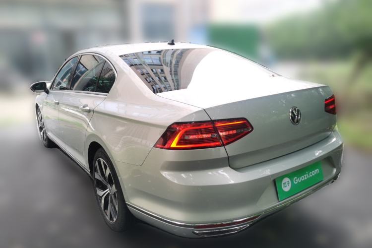 Used Volkswagen Magotan 2018 380TSI DSG Prestige Model Rear Left 45 Deg