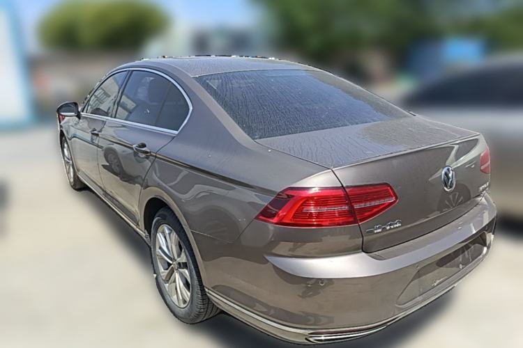 Used Volkswagen Magotan 2018 330TSI DSG Luxury Model Rear Left 45 Deg
