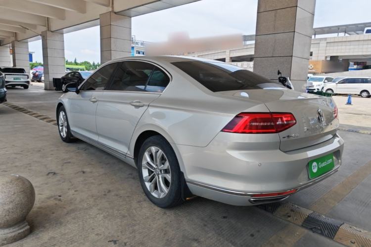 Used Volkswagen Magotan 2018 Facelift 330TSI DSG Luxury Model Rear Left 45 Deg