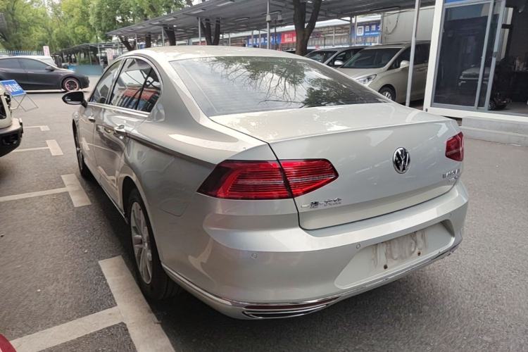 Used Volkswagen Magotan 2018 Facelift 330TSI DSG Luxury Model Rear Left 45 Deg