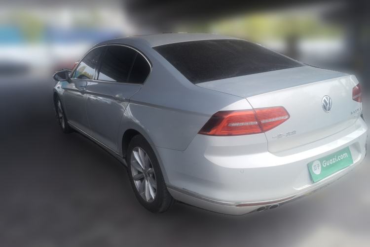 Used Volkswagen Magotan 2018 330TSI DSG Advanced Model Rear Left 45 Deg