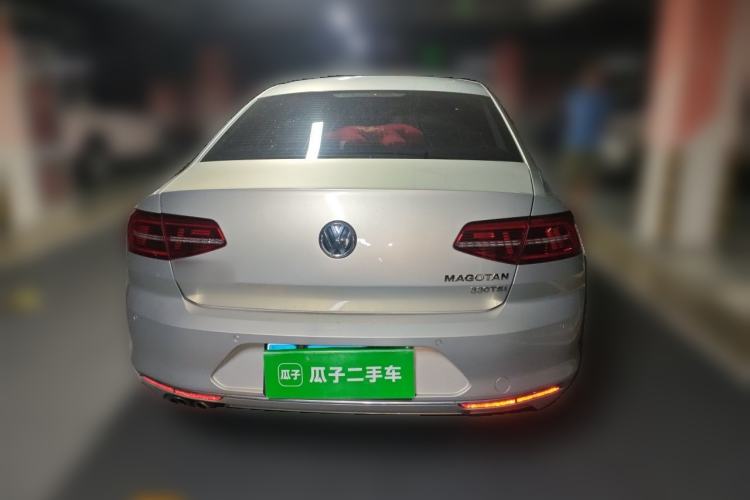 Used Volkswagen Magotan 2018 330TSI DSG Advanced Model Rear