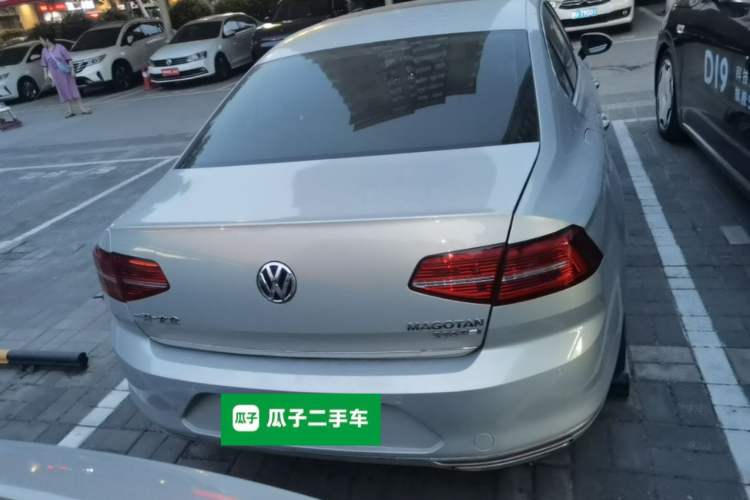 Used Volkswagen Magotan 2018 330TSI DSG Luxury Model Rear