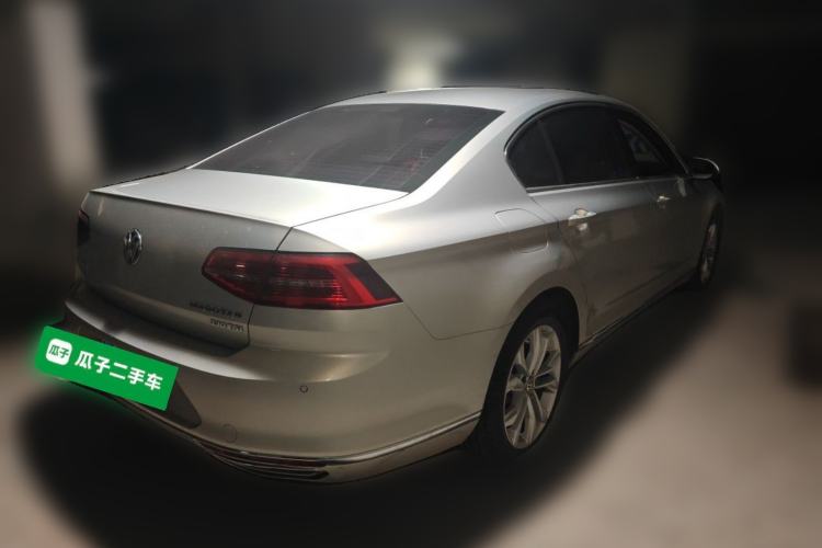 Used Volkswagen Magotan 2018 Facelift 330TSI DSG Luxury Model Rear Right 45 Deg