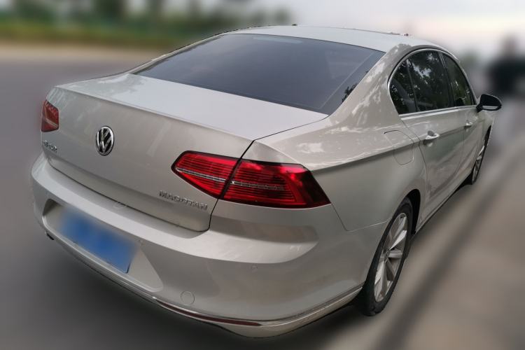 Used Volkswagen Magotan 2018 330TSI DSG Advanced Model Rear Right 45 Deg