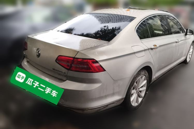 Used Volkswagen Magotan 2018 330TSI DSG Advanced Model Rear Right 45 Deg