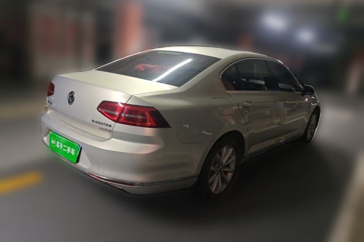 Used Volkswagen Magotan 2018 330TSI DSG Advanced Model Rear Right 45 Deg