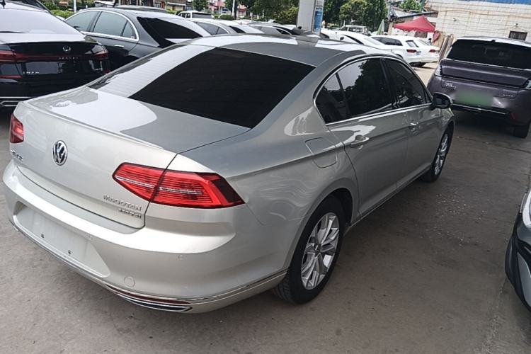 Used Volkswagen Magotan 2018 Facelift 330TSI DSG Luxury Model Rear Right 45 Deg
