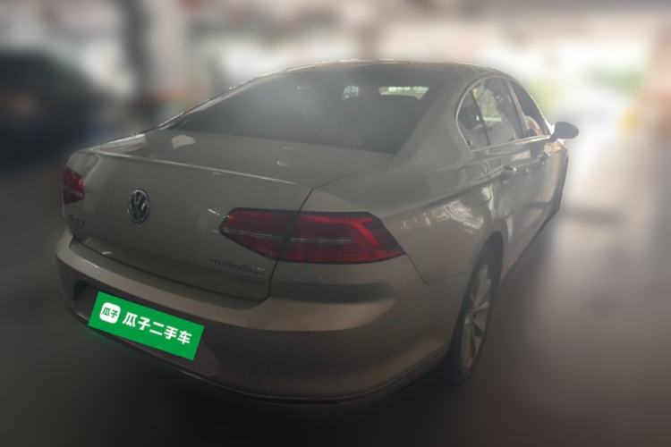 Used Volkswagen Magotan 2018 330TSI DSG Advanced Model Rear Right 45 Deg
