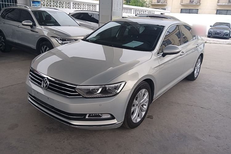 Used Volkswagen Magotan 2018 Facelift 330TSI DSG Luxury Model Guazi used car, China used car export, Used car for sale, Used Volkswagen cars, Cheapest cars for sale