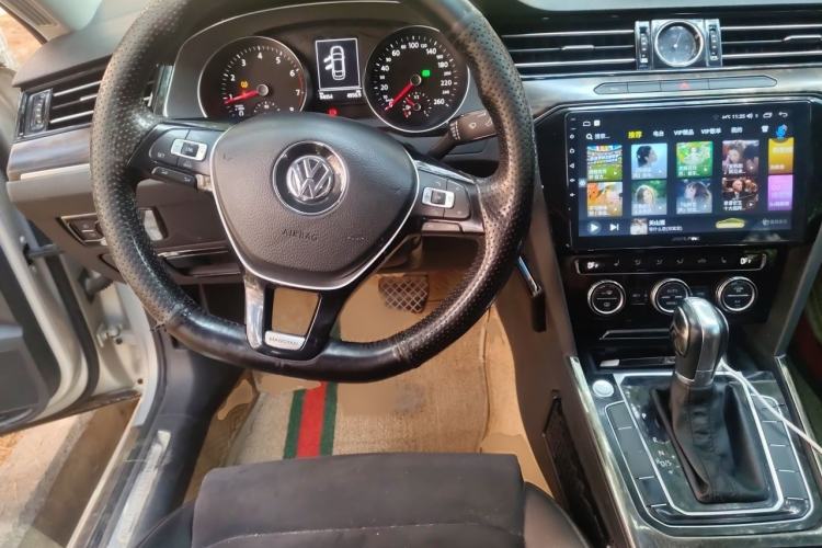 Used Volkswagen Magotan 2018 380TSI DSG Luxury Model Steering Wheel