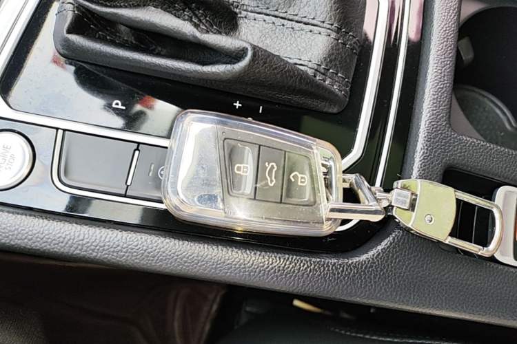 Used Volkswagen Magotan 2018 330TSI DSG Advanced Model Vehicle Key